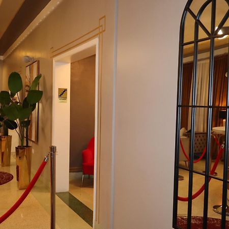 Tb Hotel Downtown Маями Екстериор снимка