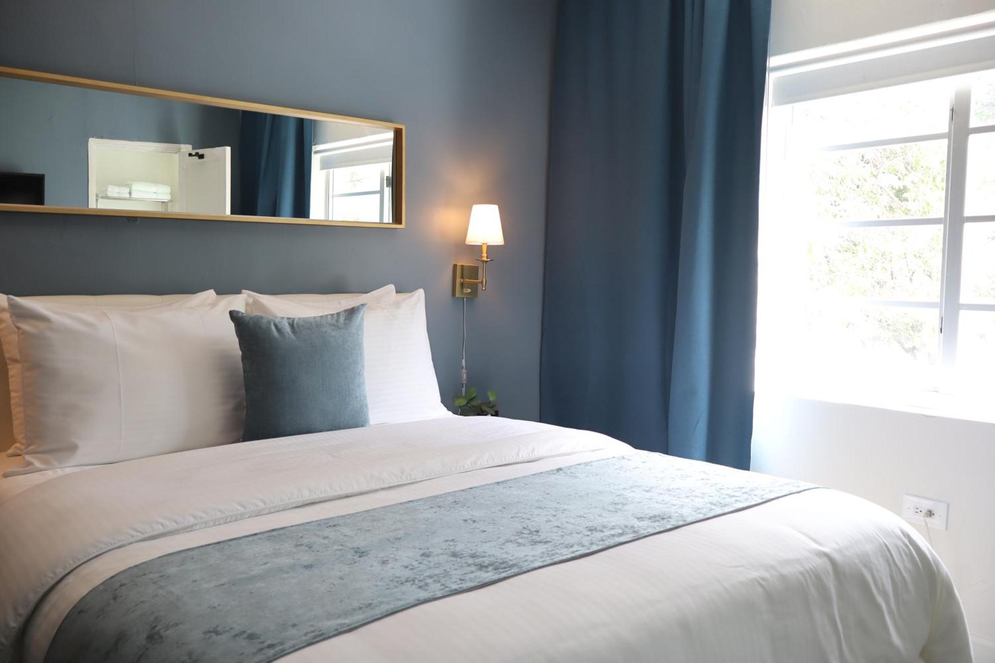 Tb Hotel Downtown Маями Екстериор снимка